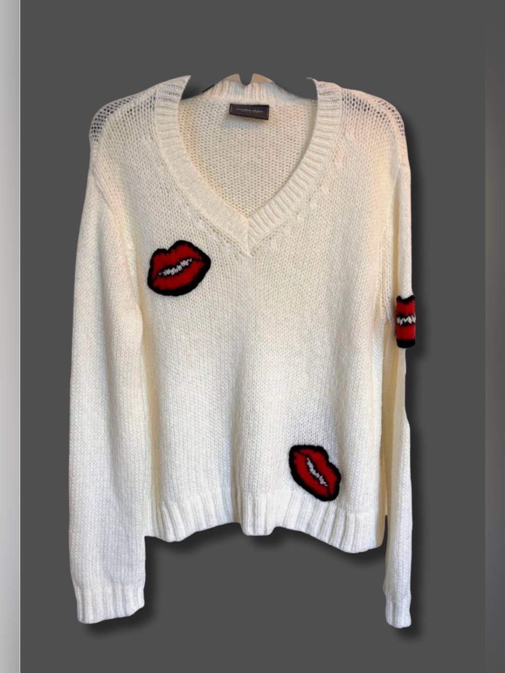 Wooden Ships Lips Kiss Sweater M/L Ivory V Neck Mohair Wool Blend Novelty